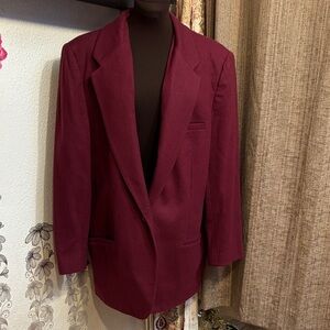 Vintage 1990’s Casual Corner burgundy long sleeve blazer 100% wool. Size XL.